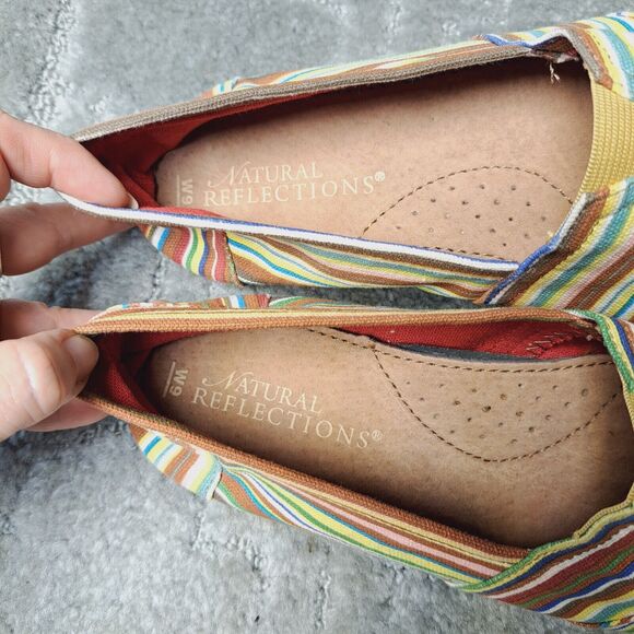 Natural Reflections Classic Slip On Loafers WOMENS SIZE 9 multicolored canvas - Picture 7 of 10